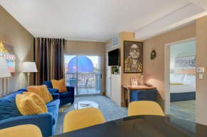 SPHERE IN HD! - 1BR Private Retro Condo With PREMIUM Views